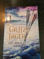 John Flanagan - Het ijzige land, Boeken, John Flanagan, Ophalen of Verzenden, Zo goed als nieuw