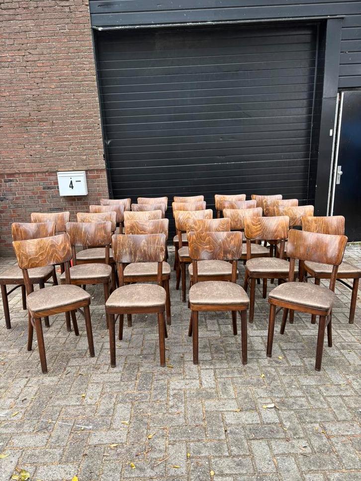 Partij horeca / cafe stoelen 26 stuks, Huis en Inrichting, Stoelen, Zo goed als nieuw, Vijf, Zes of meer stoelen, Bruin, Ophalen of Verzenden