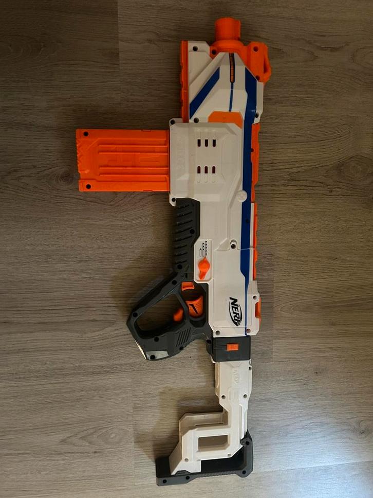 Nerf Modulus Mediator blaster vol automatisch, Kinderen en Baby's, Speelgoed | Buiten | Actiespeelgoed, Zo goed als nieuw, Ophalen