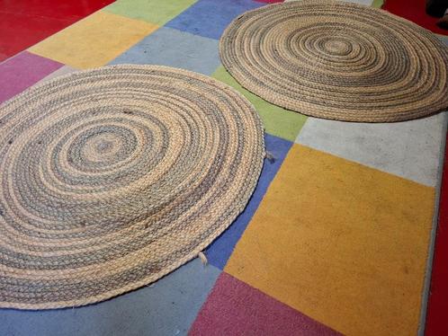 Leuk Vloerkleed tapijt rond van Jute 2 x samen. Zie omschr,, Huis en Inrichting, Stoffering | Tapijten en Kleden, Zo goed als nieuw
