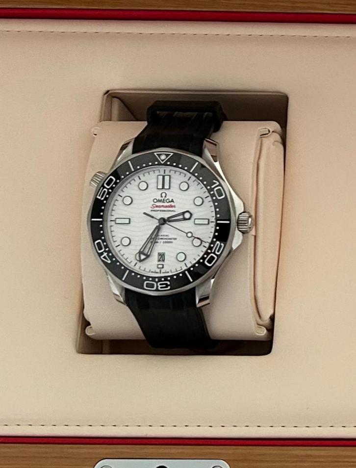 Omega seamaster diver 300M automatisch witte wijzerplaat, Sieraden, Tassen en Uiterlijk, Horloges | Heren, Zo goed als nieuw, Ophalen of Verzenden