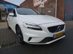 Volvo V40 2.0 T4 Business Sport (bj 2018), Voorwielaandrijving, Gebruikt, Wit, 1500 kg
