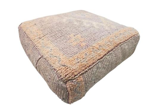 Handmade Berber wool poef Cushion sidetable Boujad 65x65cm, Huis en Inrichting, Banken | Voetenbanken en Poefen, Zo goed als nieuw