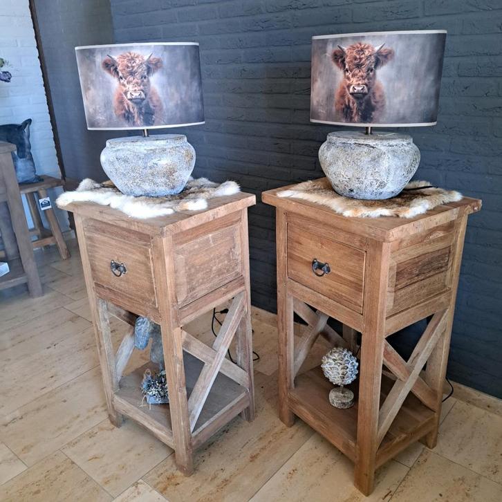 Landelijke nachtkastjes, Huis en Inrichting, Slaapkamer | Nachtkastjes, Nieuw, 70 cm of meer, Hout, Ophalen of Verzenden