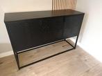 Dressoir, zwart metaal, Jysk, 120 cm breed, Huis en Inrichting, Kasten | Dressoirs, Ophalen, Gebruikt, 100 tot 150 cm, Metaal