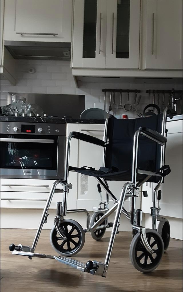 Rolstoel, Diversen, Rolstoelen, Zo goed als nieuw, Duwrolstoel, Inklapbaar, Ophalen