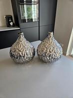 2 Zilverkleurige Siervazen - Set, Huis en Inrichting, Woonaccessoires | Vazen, Overige kleuren, Aardewerk of Porselein, Ophalen of Verzenden