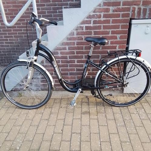 City star moeders dames fiets 28 inch met terug trap rem, Fietsen en Brommers, Fietsen | Dames | Damesfietsen, Zo goed als nieuw