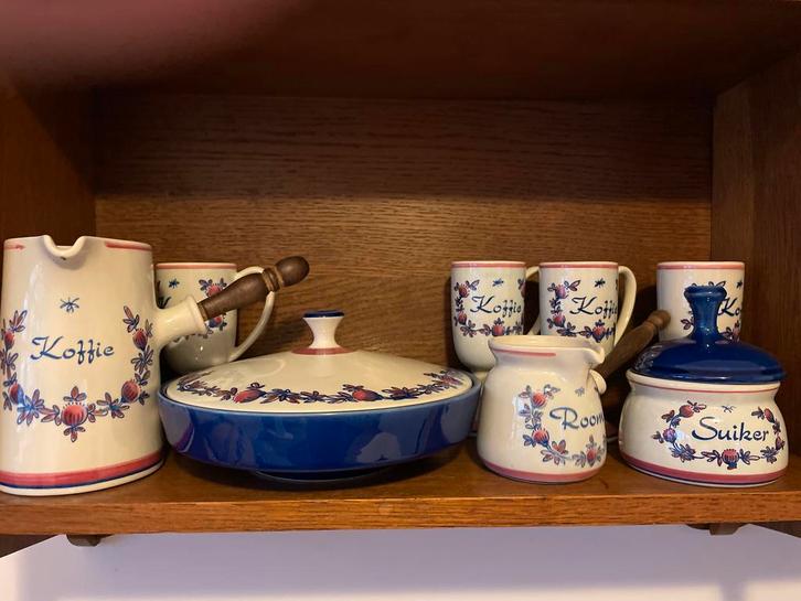 Zenith Koffieservies Compleet, Huis en Inrichting, Keuken | Servies, Gebruikt, Compleet servies, Overige stijlen, Aardewerk, Ophalen of Verzenden