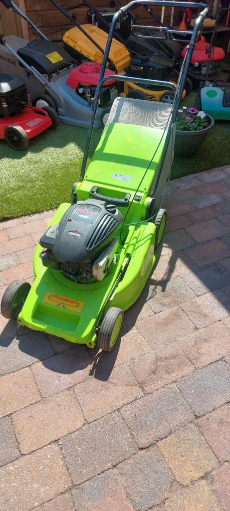 Florabest aangedreven motormaaier 50 cm., Tuin en Terras, Grasmaaiers, Zo goed als nieuw, 50 cm of meer, Cirkelmaaier, Ophalen