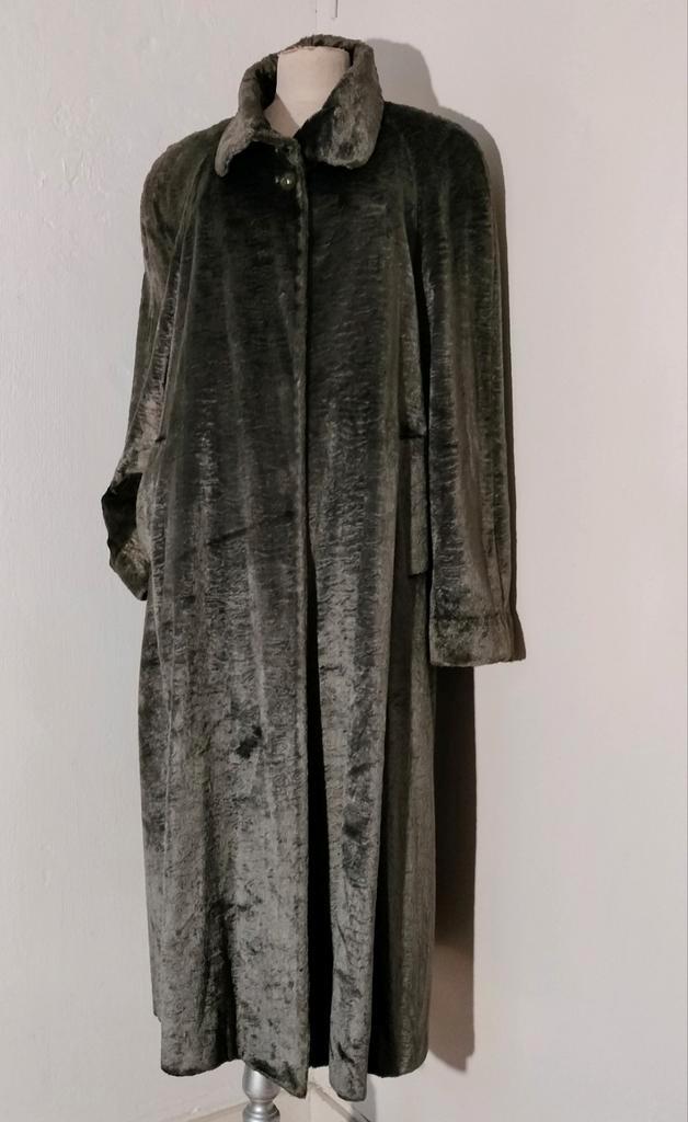 Mooie vintage grijze dikke fluweelachtige nepbont jas mt. 40, Kleding | Dames, Jassen | Winter, Zo goed als nieuw, Maat 38/40 (M)