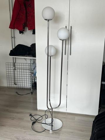 IKEA vloerlamp incl WIFI-lampjes beschikbaar voor biedingen