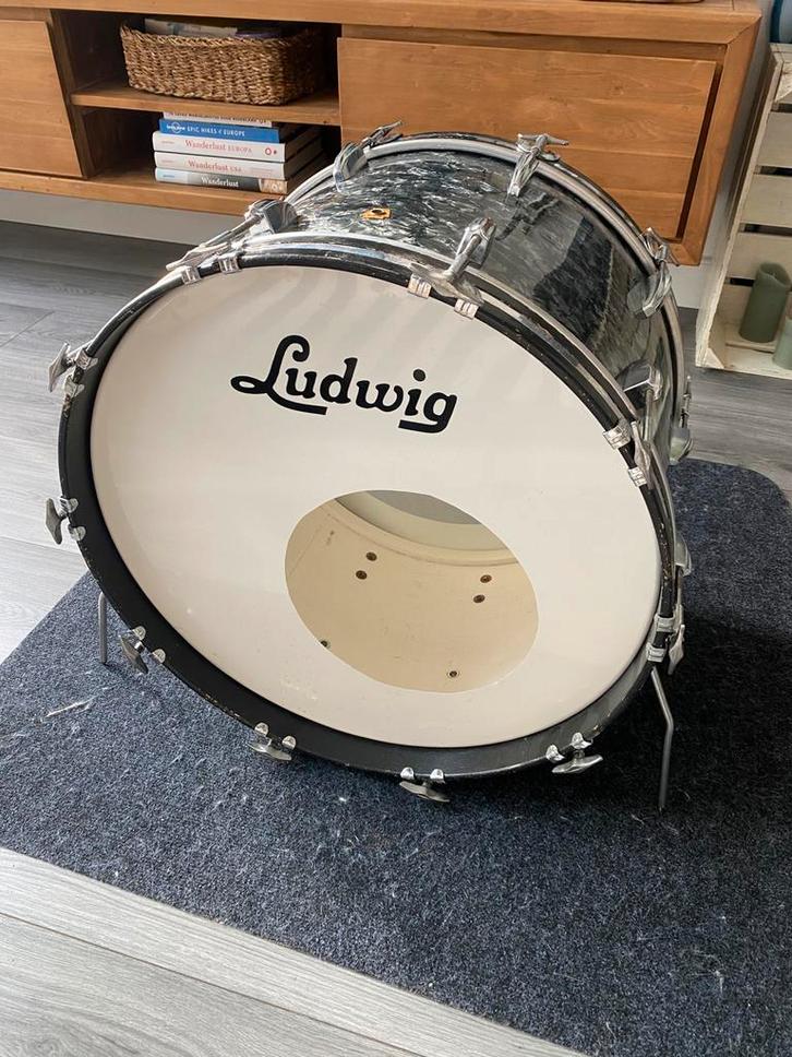Vintage ludwig bassdrum 22x14 1968 en 70s 26x14, Muziek en Instrumenten, Drumstellen en Slagwerk, Gebruikt, Ludwig, Ophalen