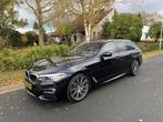 BMW 540i Touring xDrive M-Sport 340PK Nappa•Pano•HeadUp, Auto's, BMW, Gebruikt, Euro 6, 2000 kg, Leder