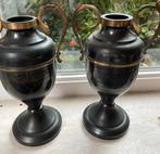 Antieke zwarte vazen met gouden details, Antiek en Kunst, Antiek | Vazen, Ophalen of Verzenden