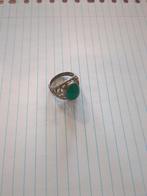 Zilveren ring met groene steen, Sieraden, Tassen en Uiterlijk, Ringen, Gebruikt, Ophalen of Verzenden