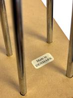 Vintage Deense driehoekige bijzettafel hairpinlegs, Minder dan 55 cm, Gebruikt, Vintage, 60 cm of meer