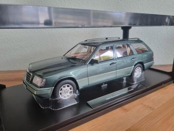 T9 Mercedes-Benz E-Klasse S124 E300 T-Model 1:18 beschikbaar voor biedingen