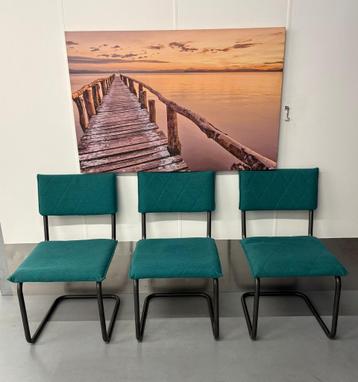 3 prachtige stoelen beschikbaar voor biedingen
