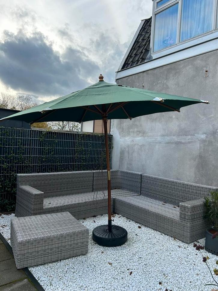 Retro Groene Parasol - 3m rond 2,4m hoog, Tuin en Terras, Parasols, Gebruikt, Stokparasol, 1 tot 2 meter, Ophalen