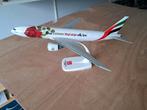 Emirates SkyCargoBoeing 777  1;200, Verzamelen, Luchtvaart en Vliegtuigspotten, Ophalen of Verzenden, Zo goed als nieuw, Schaalmodel