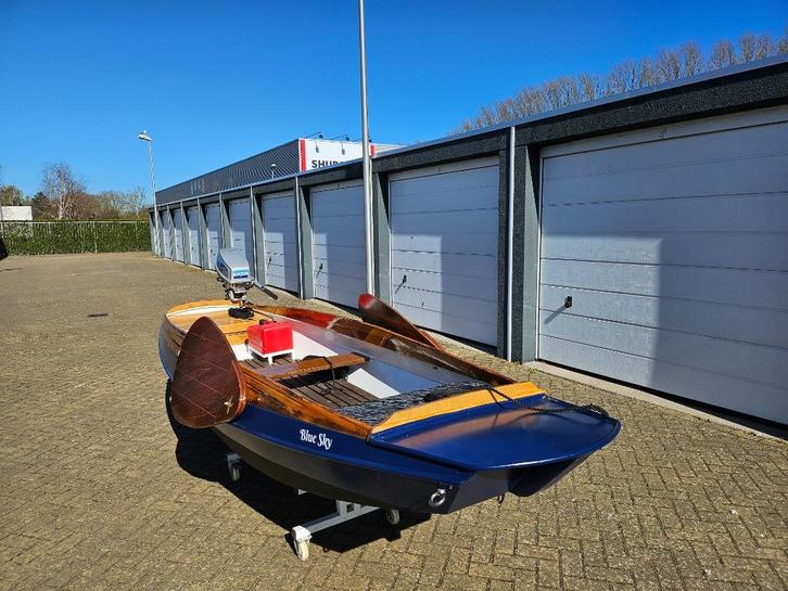 Uniek sloepje (voormalig schouwtje), Watersport en Boten, Sloepen, Gebruikt, Tot 10 pk, 3 tot 6 meter, Buitenboordmotor, Benzine