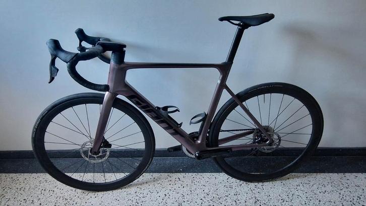 Giant Propel Advanced 1 in zeer goede staat
Modeljaar 2024, Fietsen en Brommers, Fietsen | Racefietsen, Zo goed als nieuw, Giant