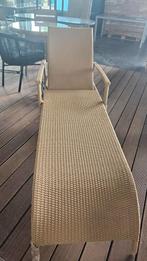 Gevlochten Rotan ligbed met kussen, Ophalen, Zo goed als nieuw, Rotan, Verrijdbaar