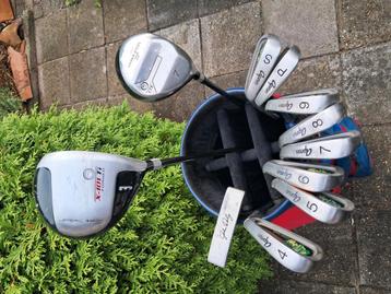 Complete Golfset Apron  lady s

 beschikbaar voor biedingen