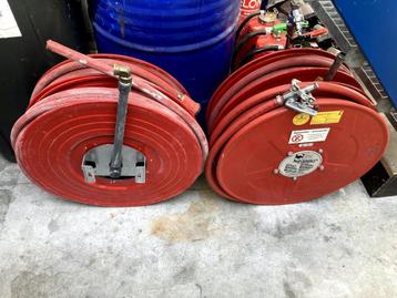 Brandslanghaspels en brandblussers 10 stuks. beschikbaar voor biedingen