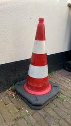 Twee zware grote verkeers pionnen, Ophalen of Verzenden, Gebruikt