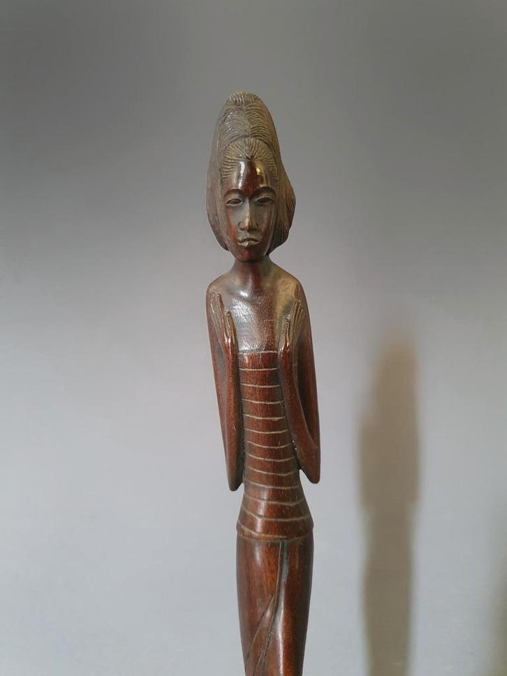 Balinese dame art deco bali indonesie, Antiek en Kunst, Kunst | Beelden en Houtsnijwerken, Ophalen of Verzenden