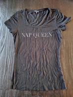 Zwart shirt, Coolcat, tekst: Nap Queen, maat XS, Kleding | Dames, T-shirts, Maat 34 (XS) of kleiner, Ophalen of Verzenden, Zo goed als nieuw