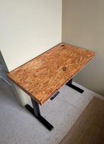 Mooi verstelbaar custom OSB bureau, Ophalen, In hoogte verstelbaar, Zo goed als nieuw, Bureau
