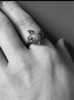 Handgemaakte Artistieke Ring met Grijze Natuursteen - Maat 1, Sieraden, Tassen en Uiterlijk, Ringen, Gebruikt, Ophalen of Verzenden