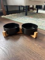 Katten voerbak en drinkbak op standaard Z.G.A.N., Dieren en Toebehoren, Ophalen, Zo goed als nieuw