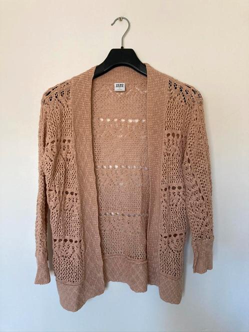 Zachtroze XS open gehaakt vest knitted ajour Vero Moda egf, Kleding | Dames, Truien en Vesten, Zo goed als nieuw, Maat 34 (XS) of kleiner