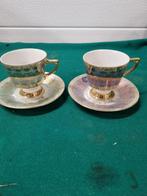 Kop en schotel blauw en groen parelmoer, Huis en Inrichting, Keuken | Servies, Ophalen of Verzenden