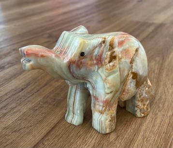 Olifant aragoniet beschikbaar voor biedingen