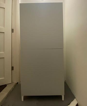 Mooie ruime opbergkast Ikea beschikbaar voor biedingen