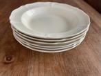 Wedgwood Queen's Plain 6 diepe borden 22/23cm, Huis en Inrichting, Keuken | Servies, Ophalen of Verzenden, Zo goed als nieuw, Bord(en)