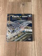 Jaap Oosterhoff - Kracht + vorm, Boeken, Ophalen of Verzenden, Zo goed als nieuw, Jaap Oosterhoff; Walter Spangenberg, Bouwkunde