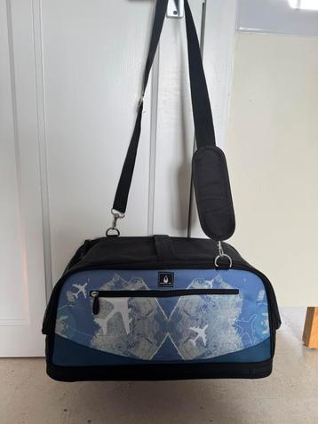 Kleine reismand voor kat, tas voor kat beschikbaar voor biedingen