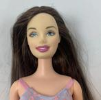 Barbie Chic 2004 Mattel pop brunette jurk paars G8509 G8512, Verzamelen, Poppen, Postbus 64461, Brunssum, Nederland, Verzenden