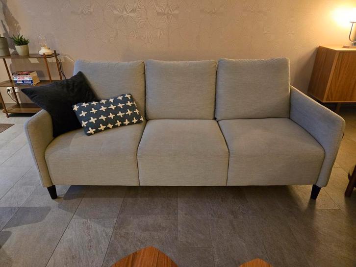 IKEA Angersby 3 zits bank, licht grijs, Huis en Inrichting, Banken | Bankstellen, Zo goed als nieuw, Rechte bank, Driepersoons