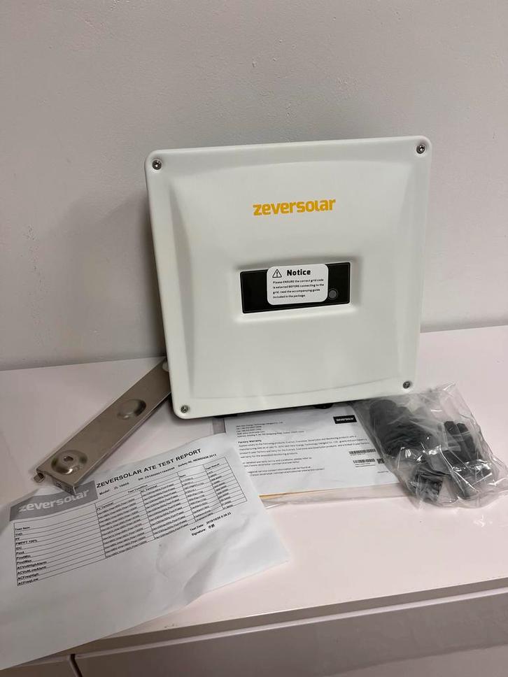 Zeversolar Zeverlution 1500s wlan Omvormer - Nieuw in Doos, Doe-het-zelf en Verbouw, Overige Doe-het-zelf en Verbouw, Nieuw, Ophalen of Verzenden