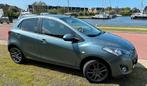 Mazda 2 1.3 62KW 5-DRS 2012 Dolphin Grey, Auto's, Mazda, Voorwielaandrijving, 4 cilinders, Origineel Nederlands, 1349 cc