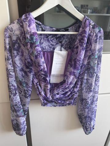 Nieuw! Prachtige Nikkie/ NIKKIE top/ blouse met bloemen beschikbaar voor biedingen