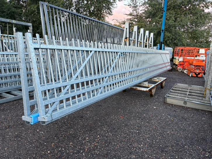 Schuifpoort Nieuw vrijdragend uit voorraad leverbaar!, Tuin en Terras, Tuinpoorten, Nieuw, Schuifpoort, IJzer, 100 tot 150 cm