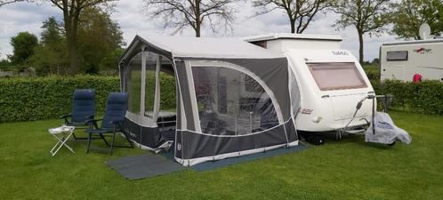 Rapido 32T, Caravans en Kamperen, Caravans, Particulier, tot en met 2, 500 - 750 kg, Overige, Rapido, 2 aparte bedden, Lengtebed